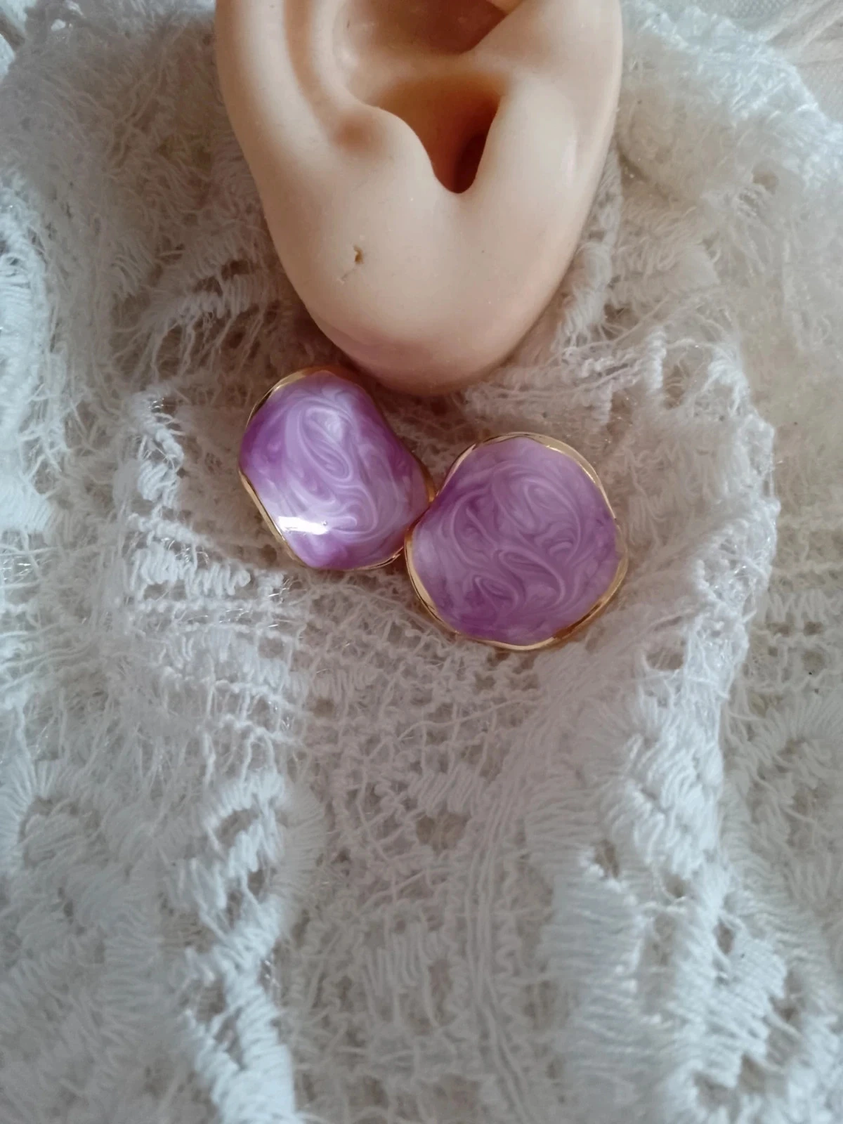 Brincos boêmios de aço e esmalte lilás – photo 2